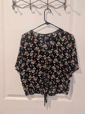 Womens or Juniors Black Floral Flowy Tie Top Flutter Short Sleeve